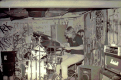 1_51_Die-Kreuzen-at-the-Outhouse-photo-by-Noah-Fleischman